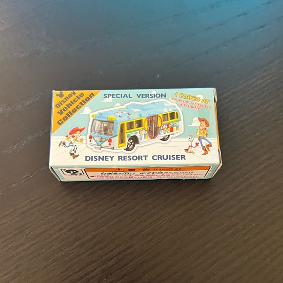 2 Tomica Disney Vehicles from the Collection: Toy Story, Baymax - Picture 3 of 4